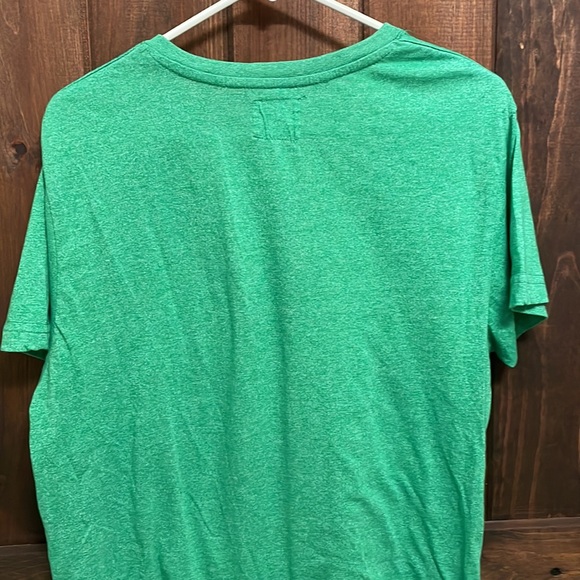 Men's green v-neck super soft t-shirt size large - Picture 3 of 8